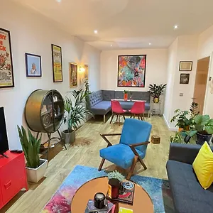Award Winning In Yarm, North Yorkshire Apartment
